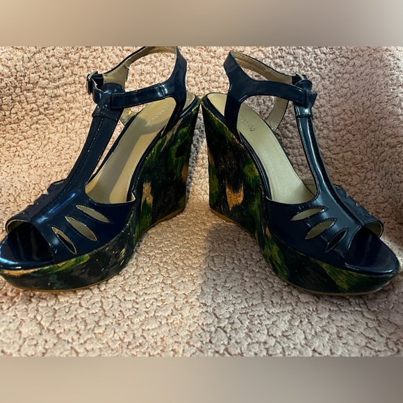 Kenneth Cole Reaction Wedges - Picture 2 of 2